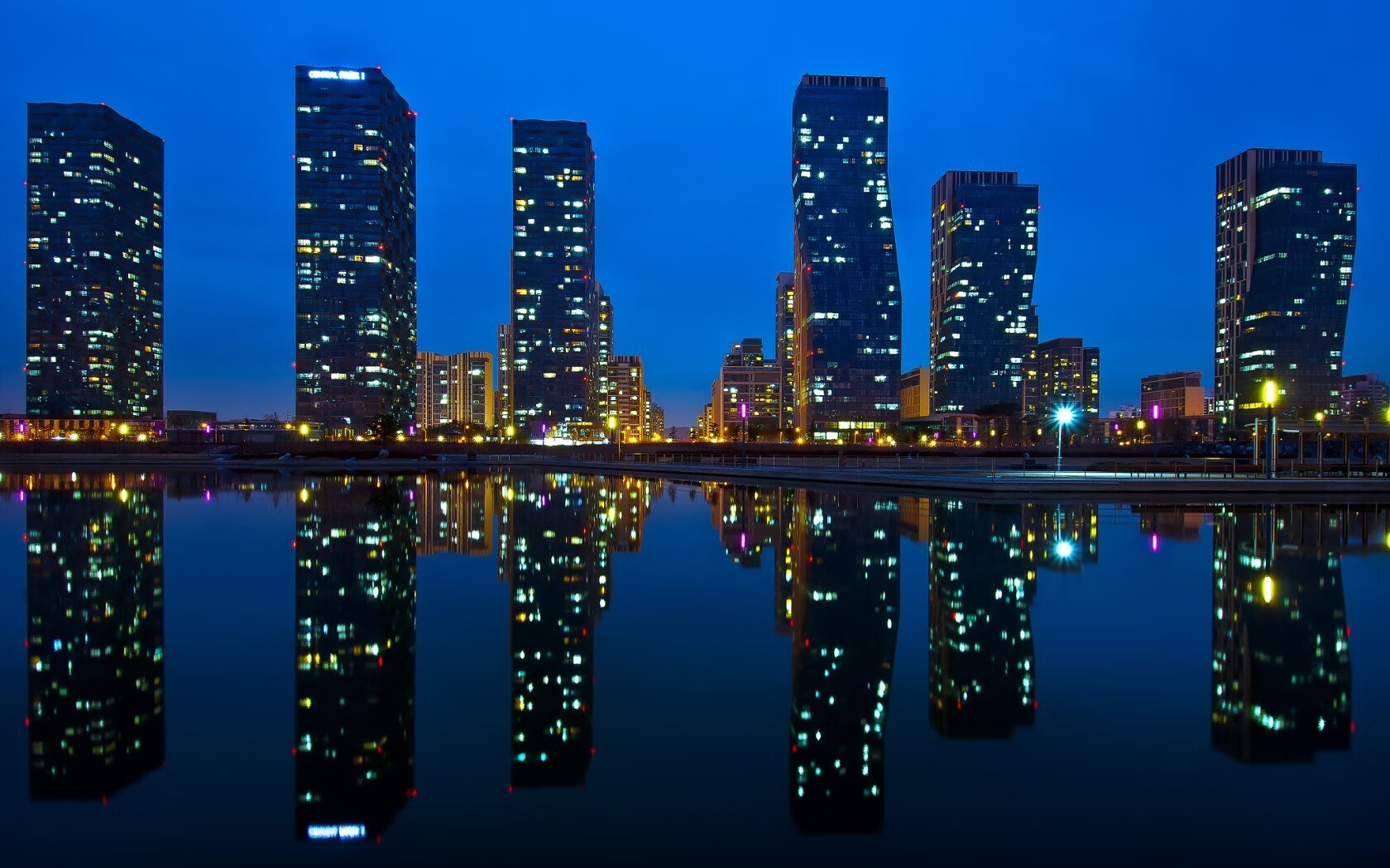 开云体育中国-格纳布里，从锋线刺客到扛旗领袖，独造3球诠释何为逆境王牌